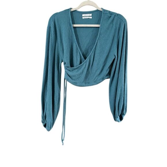 Urban Outfitters Blue Cropped Rib Top Cuff Sleeves Medium - Picture 10 of 11